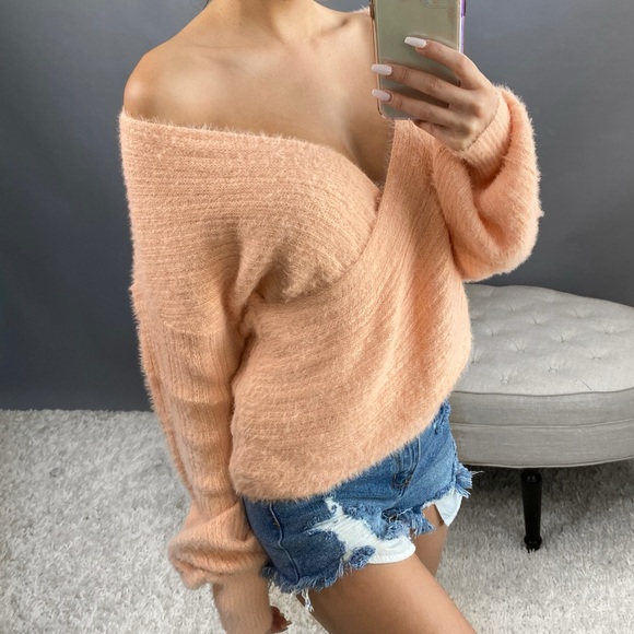 KENSLEY in Peach - Picture 4 of 4